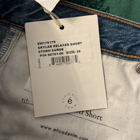 Never worn with tags Etica Skylar Cutoff Jean Short Size 28 - Picture 6 of 6